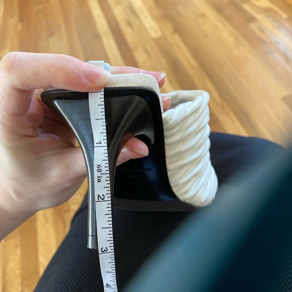 COS Women's Ivory Kitten Heel Mules Slides Shoes Sz 9.5 41 Slip On - Picture 9 of 10